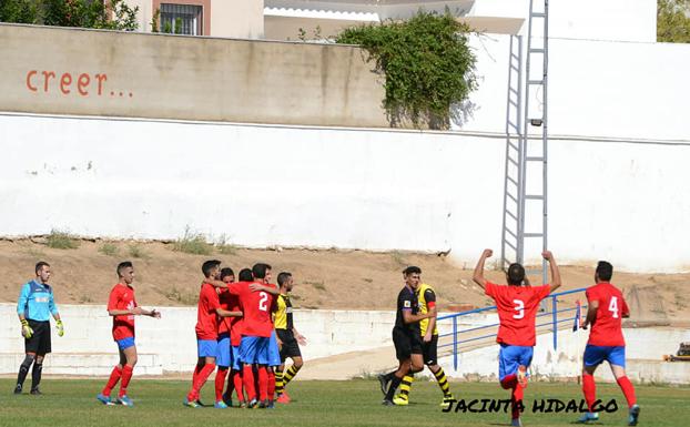 El CD Quintana busca afianzar el liderato en el derbi ante el Malpartida