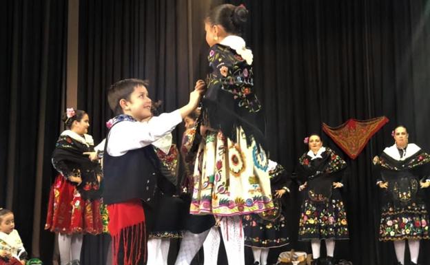 El proyecto folclórico 'Enraizarte' acercó a Quintana esta expresión cultural