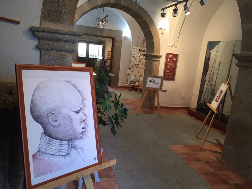 El Museo del Granito acogió la exposición 'Bic-Arte' con obras a bolígrafo de 13 artistas