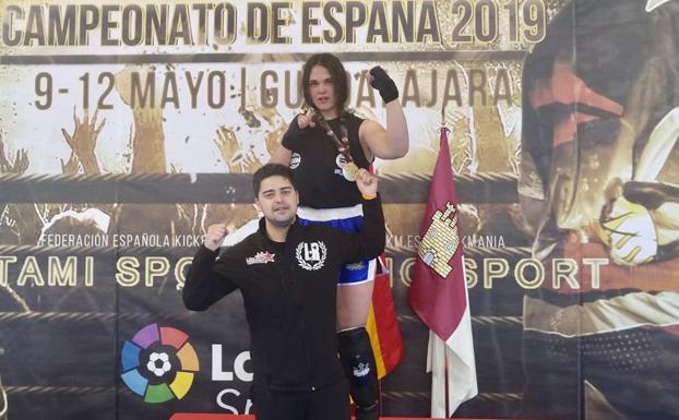 La quintanense Elena Fortuna, campeona de España de kickboxing en su categoría