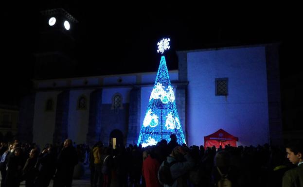 La Navidad llega mañana a la localidad con el tradicional alumbrado y la visita del cartero real