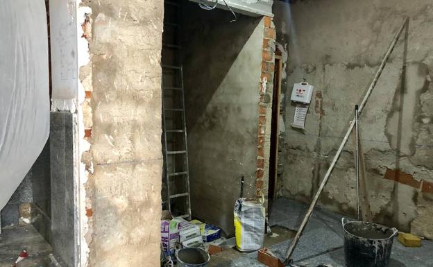 El Ayuntamiento y el edificio de la Policía Local, en obras para hacerlos accesibles