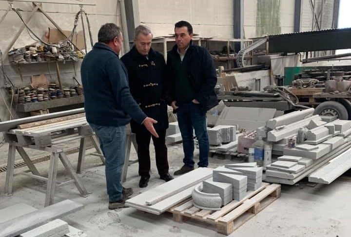 El director general de Formación conoció el sector del granito en su visita a Quintana