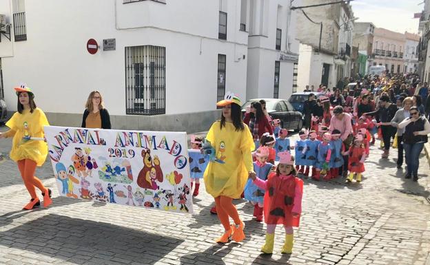 El desfile escolar dará la bienvenida un año más al Carnaval de Quintana el viernes
