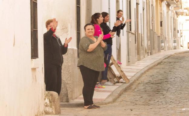 Los aplausos más sinceros de todo un pueblo