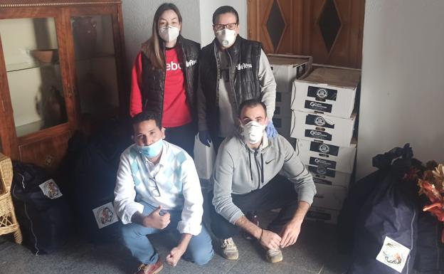 La comunidad islámica de Quintana dona alimentos básicos a familias con necesidad
