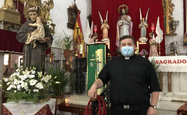 Un Día del Señor sin flores ni niños en procesión