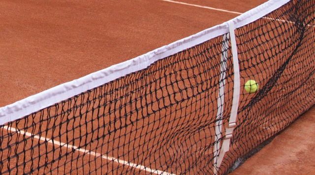 Se reanudan las clases de tenis y frontenis infantil
