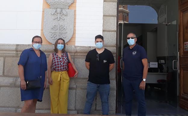La fundación del Banco de Alimentos de Badajoz visita ActúaQuintana