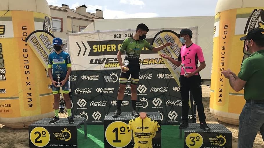 El equipo 'Quima Proingo' arrasa con una primavera llena de logros sobre la bici