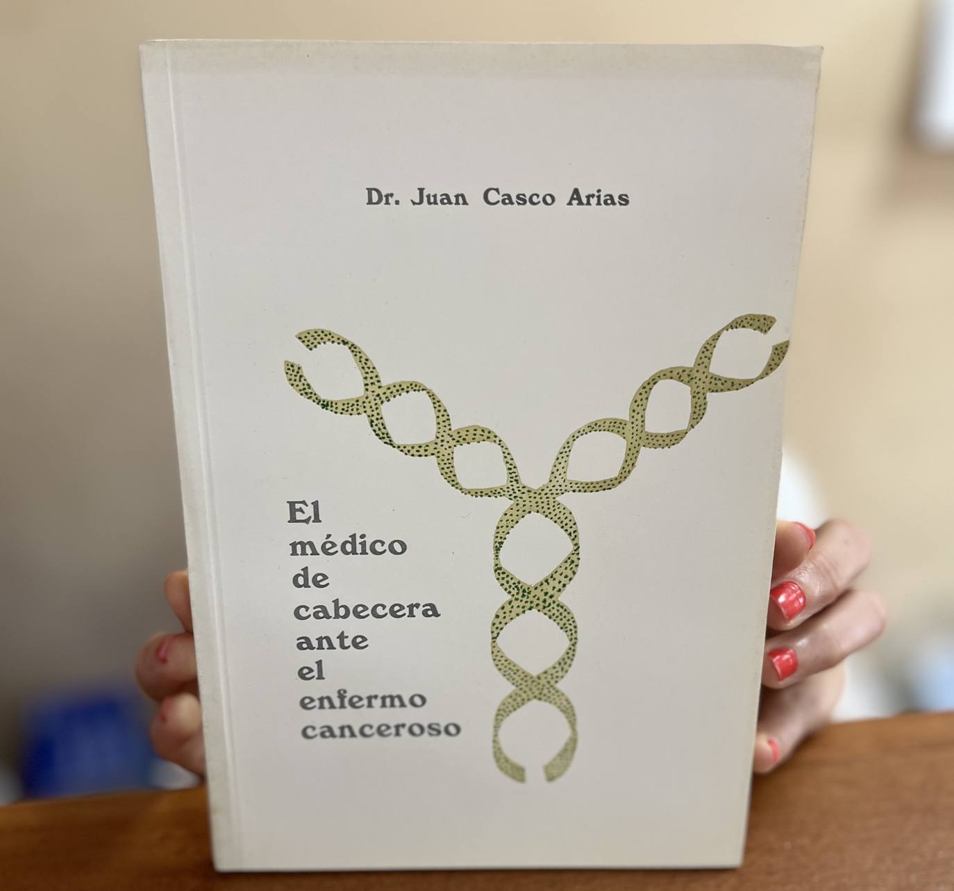 Mañana se entregarán ejemplares del libro escrito por el médico, Juan Casco