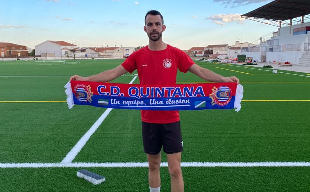Manuel Nogales, primera renovación del CD Quintana