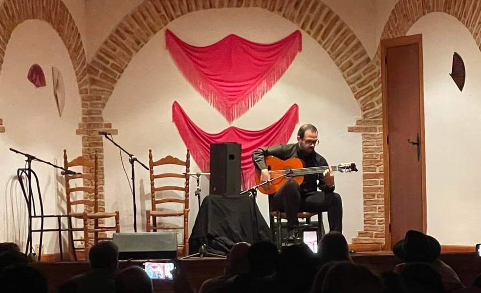 Gran espectaculo a la guitarra de Javier Conde en Quintana