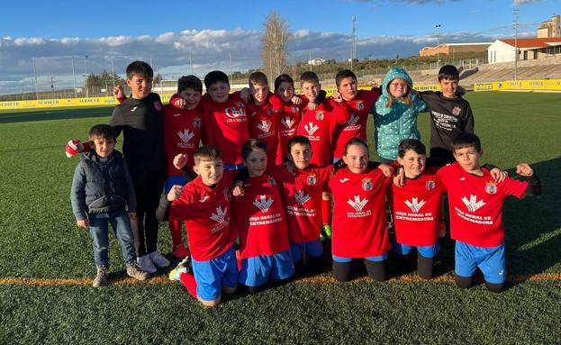 Buen viernes para la Escuela de Fútbol del CD Quintana