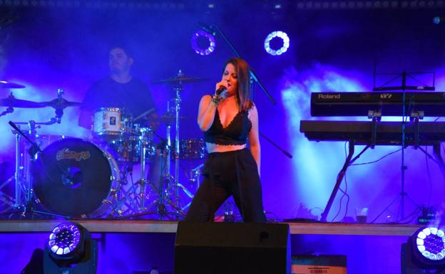 La cantante sanvicenteña María Zeta estrena «Inerte», su primer sencillo