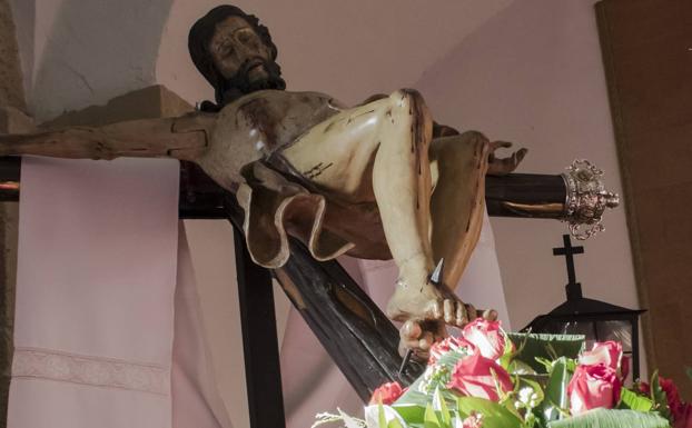 La Madrugada espera al Cristo de la Sangre