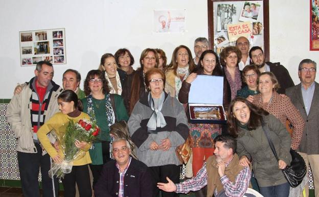Zafra Solidaria celebra mercadillo ropa para obtener fondos para 24 familias