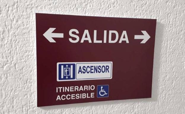 El salón de actos y sus accesos de la Residencia Universitaria RUCAB ya son más accesibles