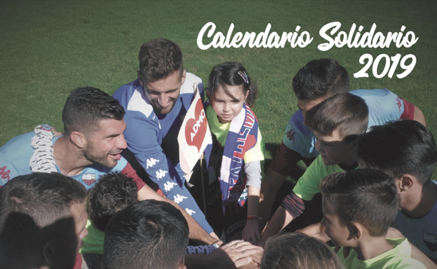 ADMO distribuyó su calendario solidario el domingo en Almendralejo