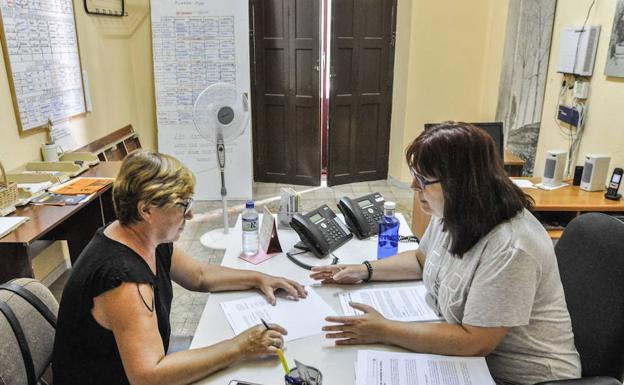 La Diputación de Badajoz pone en marcha el Teléfono de la Esperanza de Tetuán