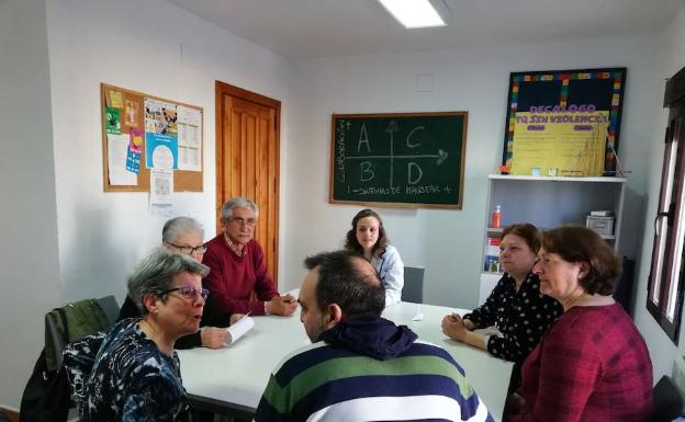 Mensajeros de la Paz crea un grupo de asesoramiento para familias de personas con adicciones