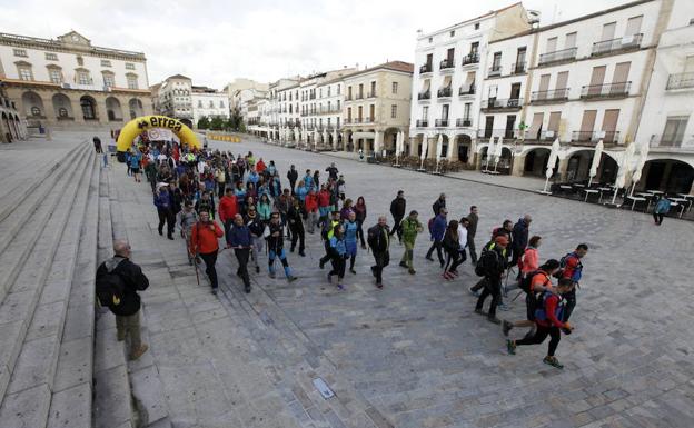 Bomberos Solidarios organiza una marcha de 55 kilómetros para sensibilizar sobre fibrosis quística