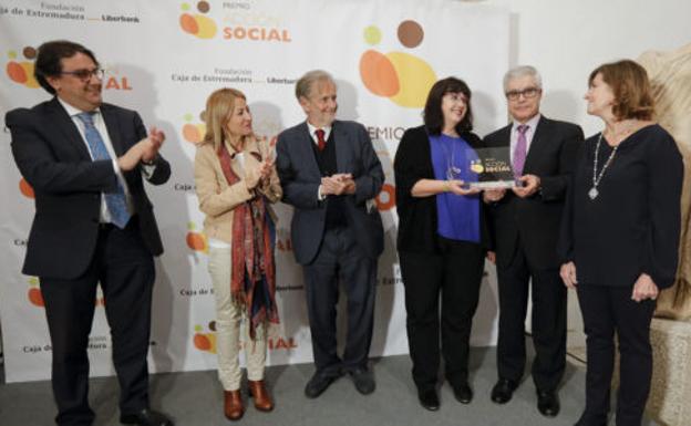 Últimos días para optar al Premio Acción Social de la Fundación Caja de Extremadura