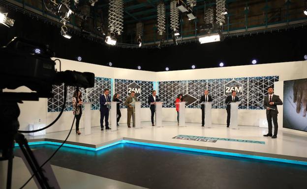 Tres partidos han adaptado sus programas electorales a lectura fácil