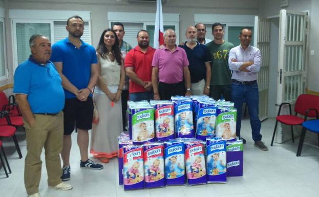 La Plataforma Solidaria recauda casi 15.000 pañales y comida en Almendralejo