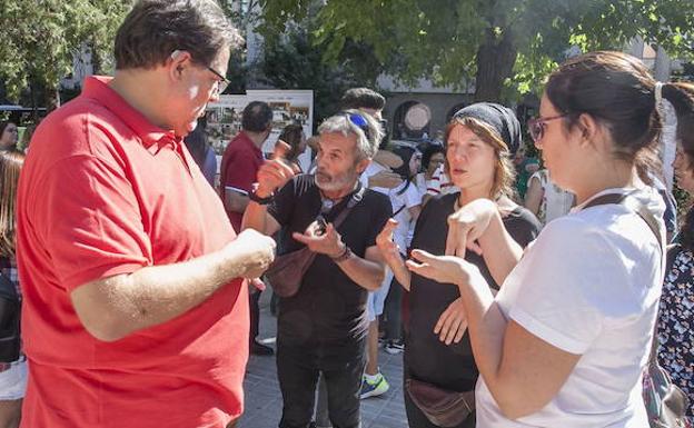 Una aplicación gratuita permitirá a las personas sordas de Extremadura comunicarse en lengua de signos con el 112