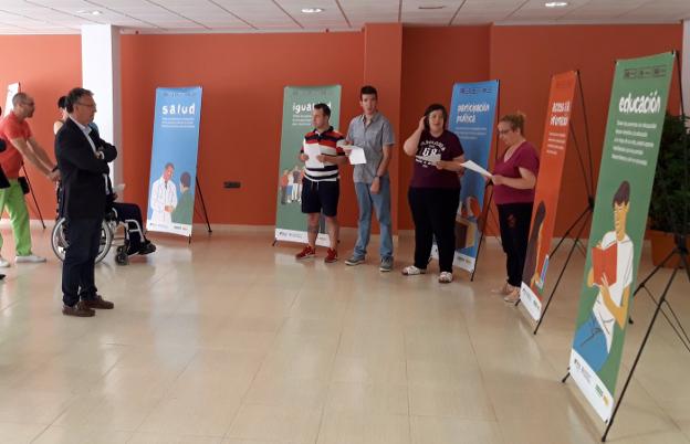 Plena Inclusión reivindica sus derechos en una exposición en Don Benito