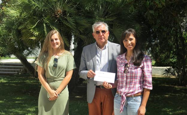 Ibercaja y Fundación CB entregan la recaudación de 'Canta chef' a Zooterapia Extremadura