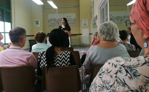 La AECC Cáceres organizó un taller sobre alimentación, verano y cáncer