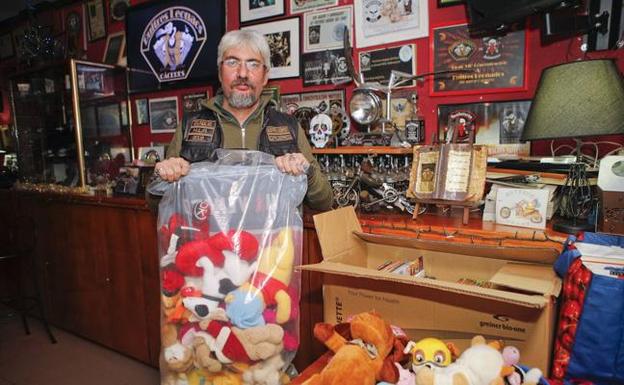 Buitres Leonaos amplía su campaña de recogida de potitos