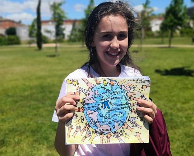 Una pacense gana un concurso de dibujo sobre voluntariado