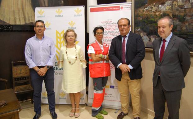 527 personas han encontrado empleo gracias a la colaboración entre Caja Rural y Cruz Roja