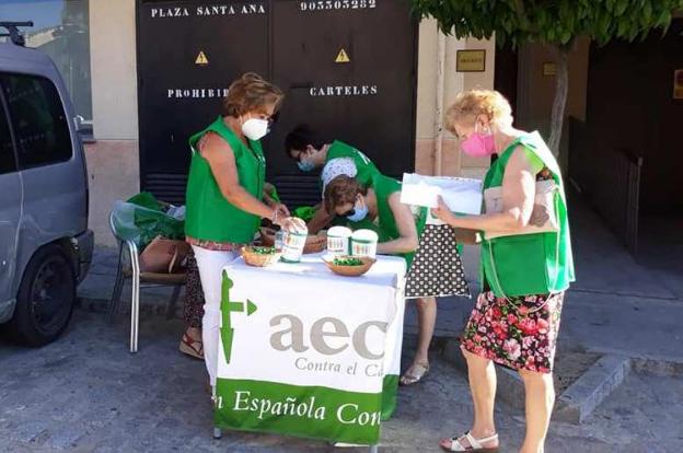Cuestación anual de la delegación de la AECC en Jaraíz