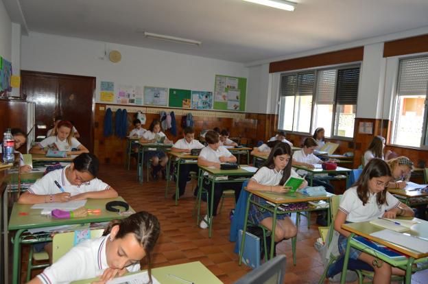 El Consistorio de Don Benito destina 12.000 euros a ayudas para la compra de libros y material escolar