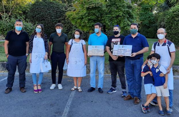 Tres asociaciones vecinales recaudan 3.000 euros para los bonos solidarios de RedCor