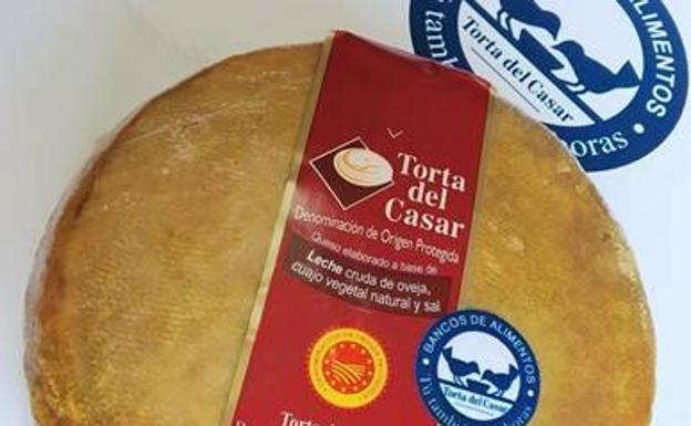 La DOP Torta del Casar continúa con las donaciones económicas al Banco de Alimentos