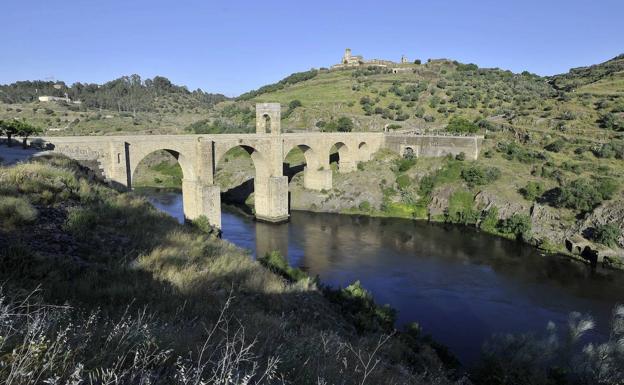La Junta incorpora las propuestas en accesibilidad al proyecto del nuevo puente de Alcántara