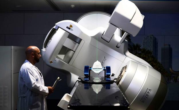 La AECC debate con investigadores cómo afecta el coronavirus a la investigación en cáncer