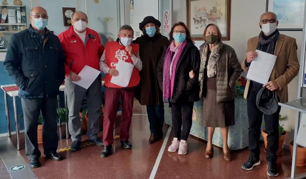 Los Mayores Solidarios de Navalmoral donan 5.000 euros para los más necesitados