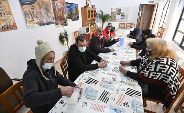 El frío llena el albergue de Bravo Murillo de Badajoz