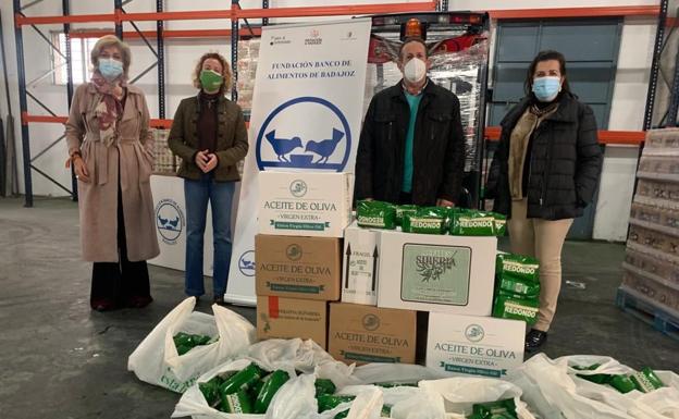 APAG Extremadura Asaja entrega 234 litros de leche y 200 kilos de arroz al Banco de Alimentos de Badajoz