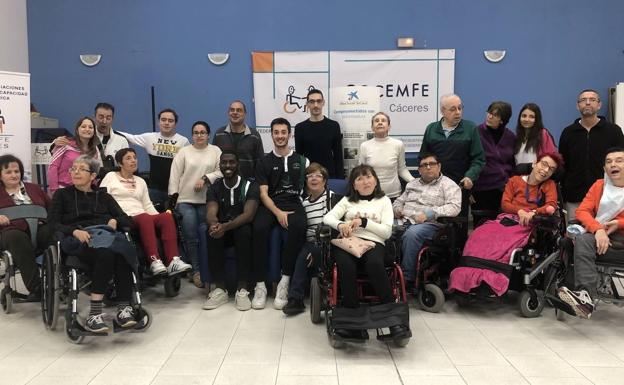 El programa 'Empoderamiento y activación para el empleo' de Cocemfe se desarrollará este año en Cáceres