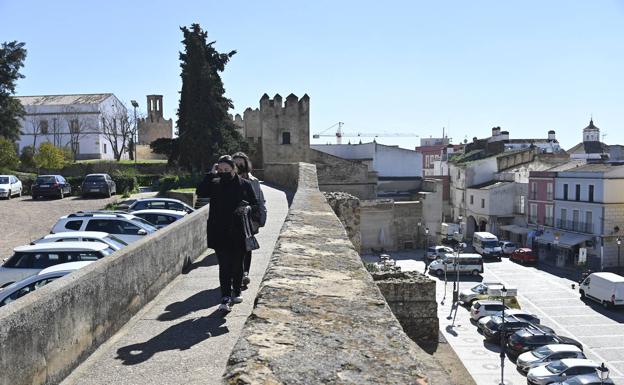 La Alcazaba de Badajoz contará con tres miradores para las personas en silla de ruedas