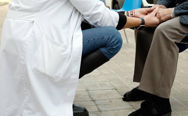 La Diputación de Badajoz iniciará un curso de atención sociosanitaria a personas dependientes