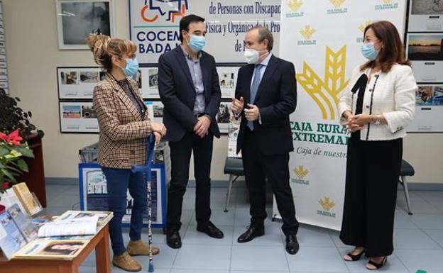 Caja Rural de Extremadura y Cocemfe lanzan un servicio para mejorar las emociones de las personas con discapacidad