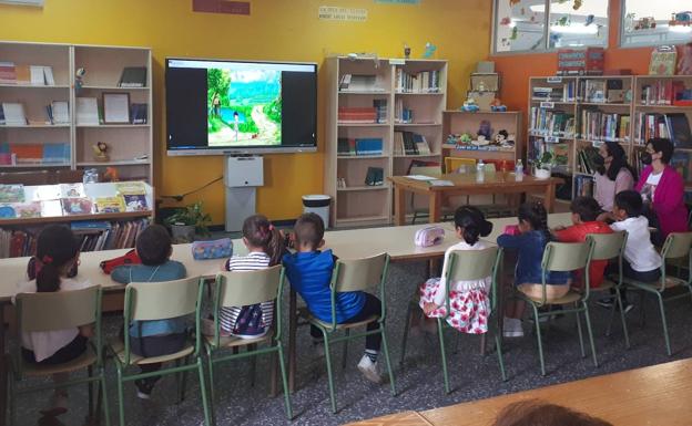 Cocemfe presenta en el CEIP San José de Calasanz el tercer audiovisual de la colección 'Te lo cuento'